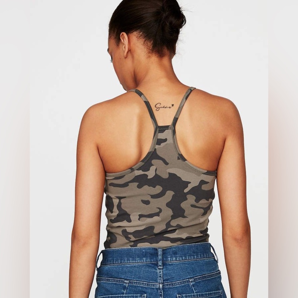 Express Green Camo Racerback Cami 💚 - Picture 3 of 3